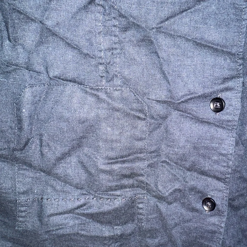 Black Short Sleeve Button-Up Shirt - Picture 3 of 5